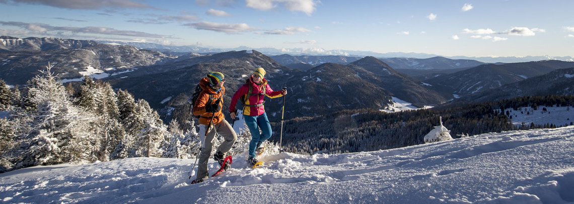 Snowshoeing in the Regin Murau (c) Tom Lamm