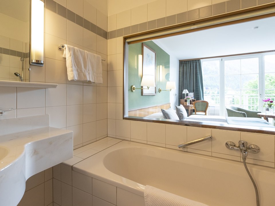 Bathroom in hotel garden room 4* in hotel Lercher Bathroom in hotel garden room 4* in hotel Lercher