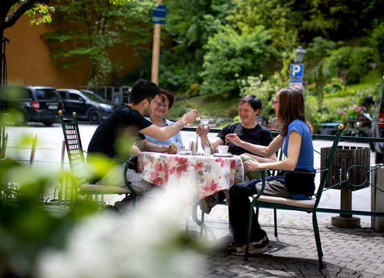 Guests on Hotel Lercher's terrace. Guests on Hotel Lercher's terrace.