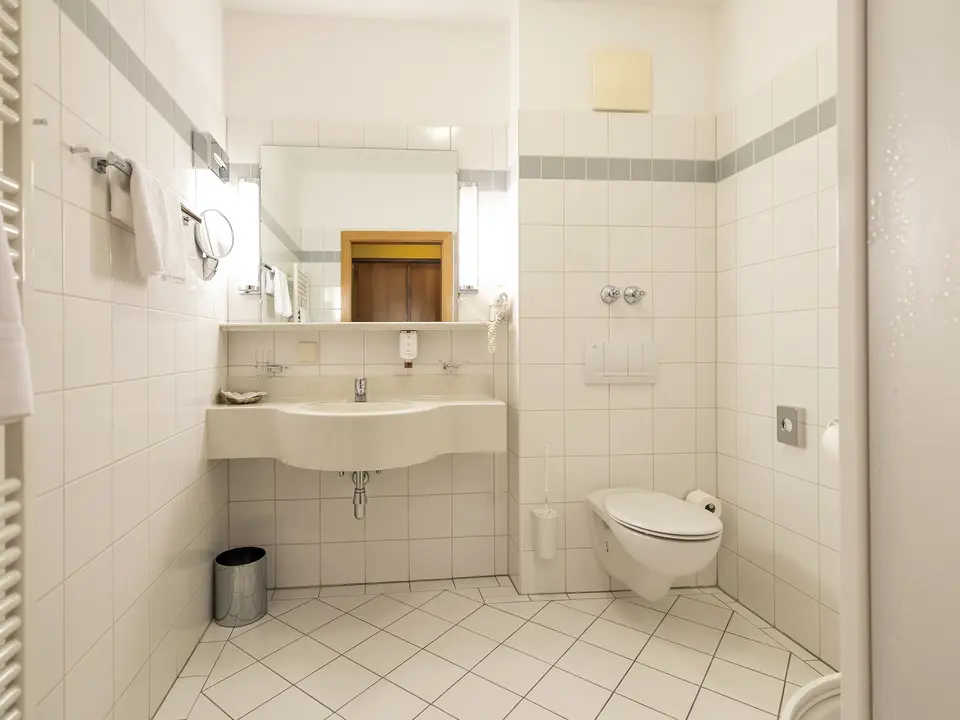 Bathroom in hotel single room 4*