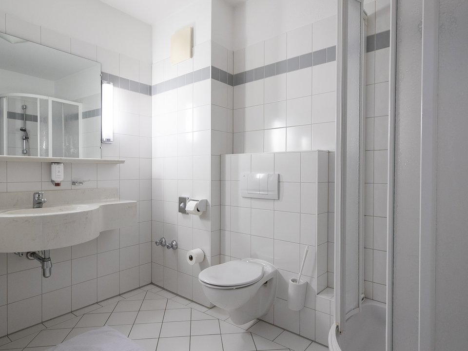 Bathroom in hotel Double room 4* in Hotel Lercher Bathroom in hotel Double room 4* in Hotel Lercher