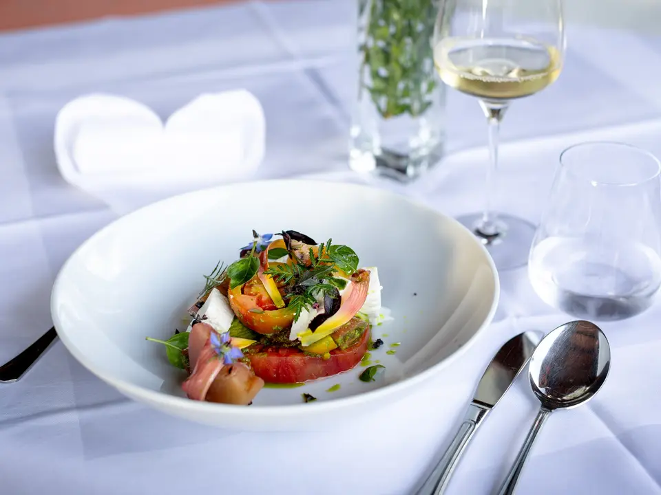 Salad variation at Lercher's Restaurant (c) TVB Murau - Tom Lamm